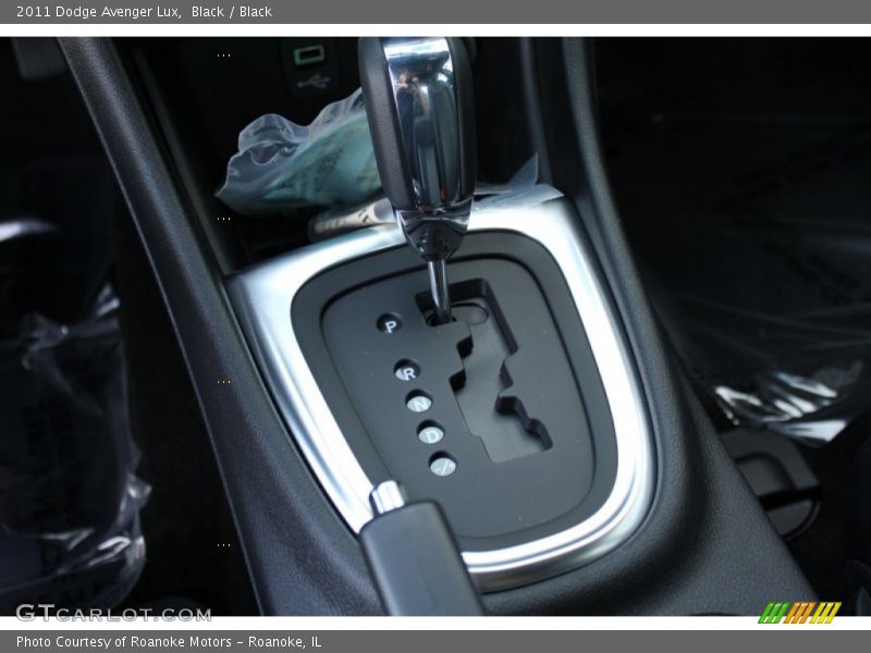 Black / Black 2011 Dodge Avenger Lux