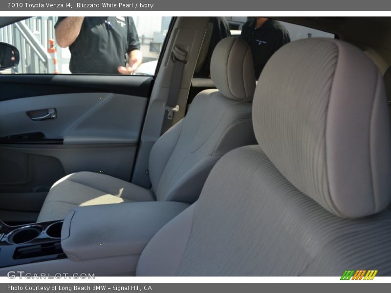 Blizzard White Pearl / Ivory 2010 Toyota Venza I4