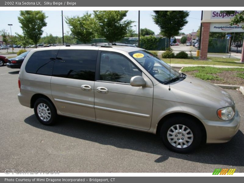 Silky Beige / Beige 2002 Kia Sedona LX