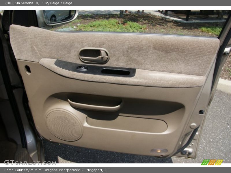 Silky Beige / Beige 2002 Kia Sedona LX