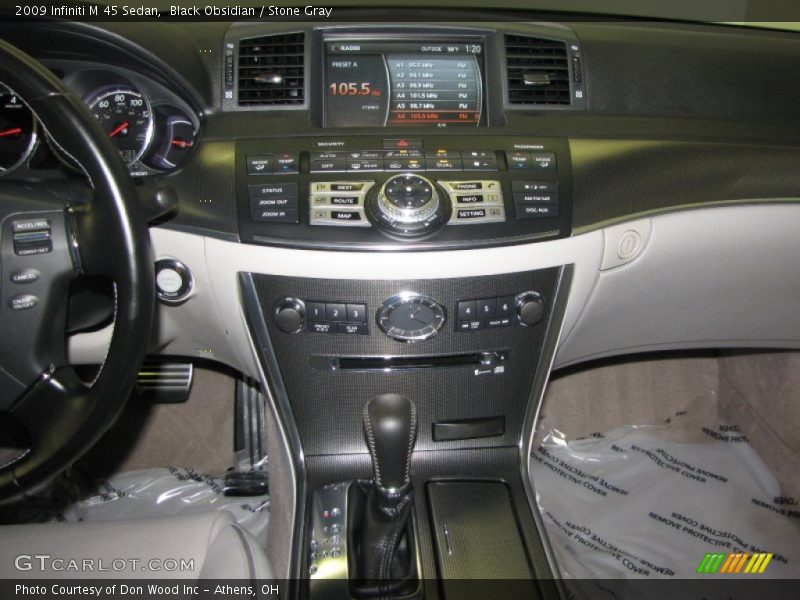 Controls of 2009 M 45 Sedan