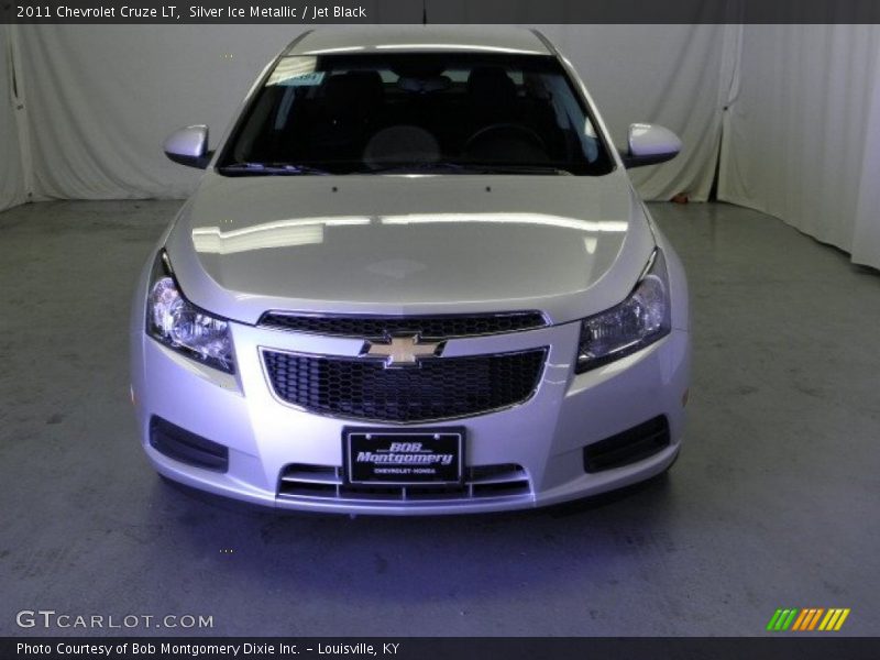 Silver Ice Metallic / Jet Black 2011 Chevrolet Cruze LT
