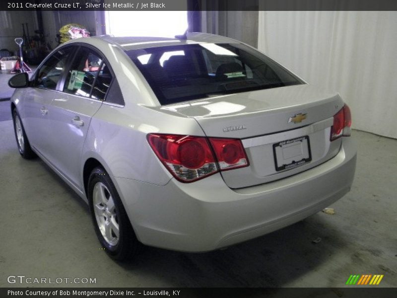 Silver Ice Metallic / Jet Black 2011 Chevrolet Cruze LT