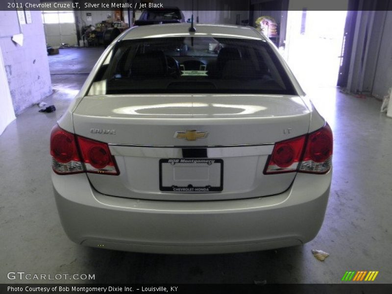 Silver Ice Metallic / Jet Black 2011 Chevrolet Cruze LT