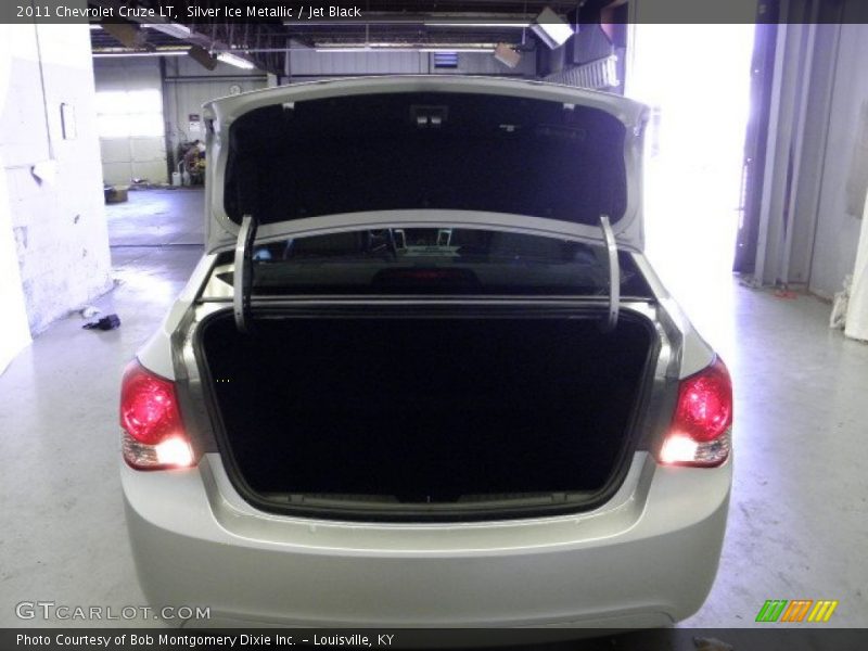 Silver Ice Metallic / Jet Black 2011 Chevrolet Cruze LT