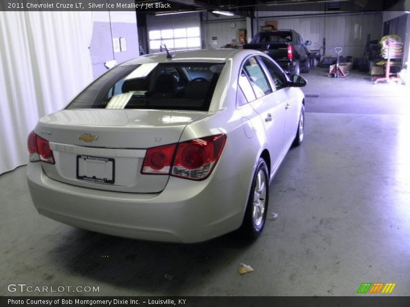Silver Ice Metallic / Jet Black 2011 Chevrolet Cruze LT
