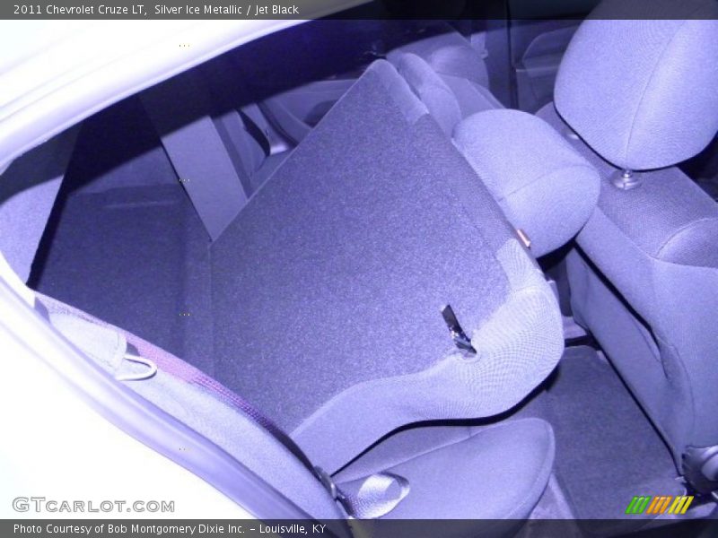 Silver Ice Metallic / Jet Black 2011 Chevrolet Cruze LT