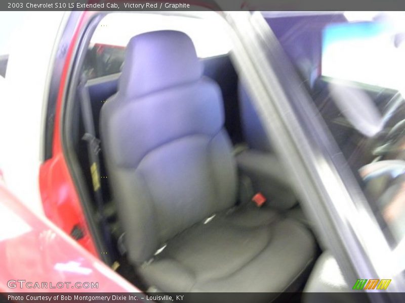 Victory Red / Graphite 2003 Chevrolet S10 LS Extended Cab