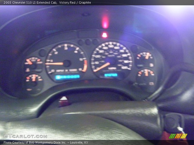 Victory Red / Graphite 2003 Chevrolet S10 LS Extended Cab