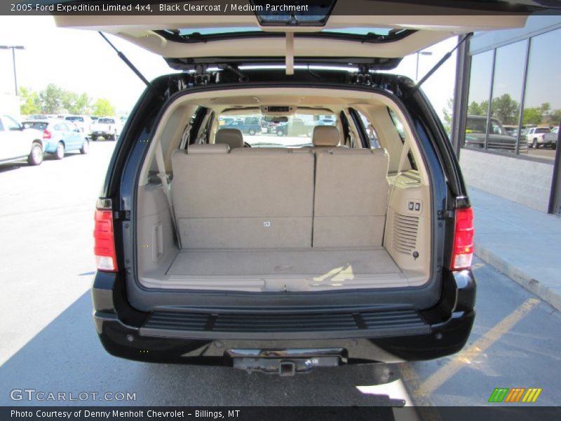  2005 Expedition Limited 4x4 Trunk