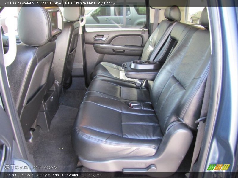  2010 Suburban LS 4x4 Ebony Interior