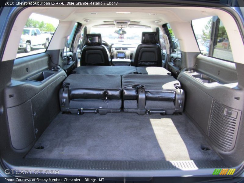  2010 Suburban LS 4x4 Trunk