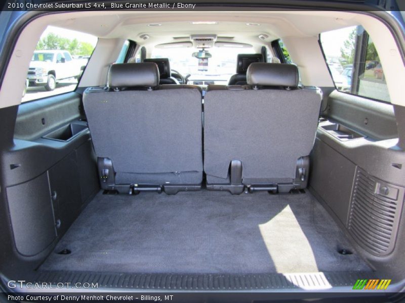  2010 Suburban LS 4x4 Trunk