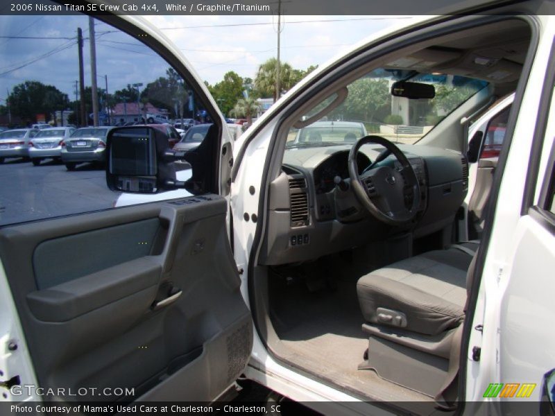 White / Graphite/Titanium 2006 Nissan Titan SE Crew Cab 4x4