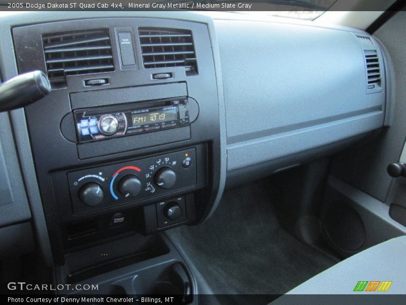 Mineral Gray Metallic / Medium Slate Gray 2005 Dodge Dakota ST Quad Cab 4x4