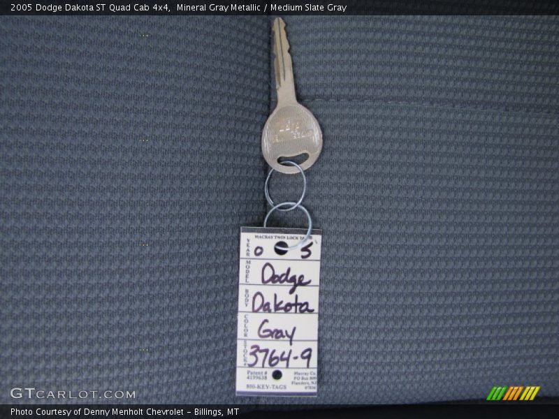 Mineral Gray Metallic / Medium Slate Gray 2005 Dodge Dakota ST Quad Cab 4x4