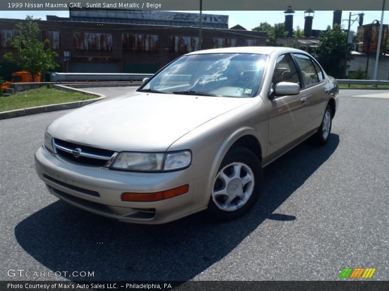 Sunlit Sand Metallic / Beige 1999 Nissan Maxima GXE