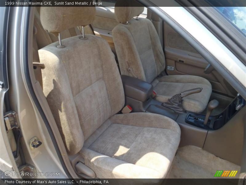 Sunlit Sand Metallic / Beige 1999 Nissan Maxima GXE