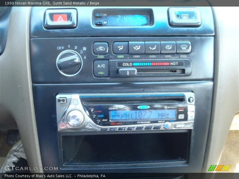 Sunlit Sand Metallic / Beige 1999 Nissan Maxima GXE