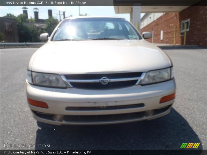 Sunlit Sand Metallic / Beige 1999 Nissan Maxima GXE