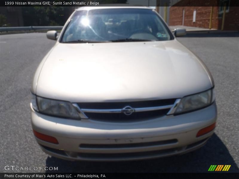 Sunlit Sand Metallic / Beige 1999 Nissan Maxima GXE