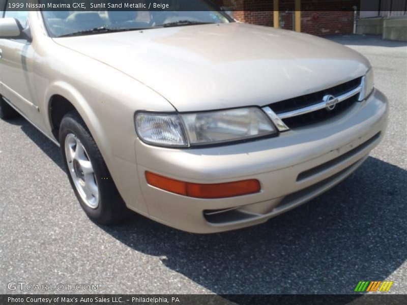 Sunlit Sand Metallic / Beige 1999 Nissan Maxima GXE