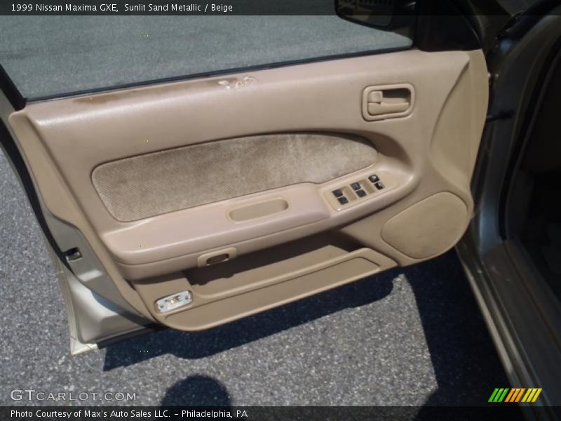 Sunlit Sand Metallic / Beige 1999 Nissan Maxima GXE