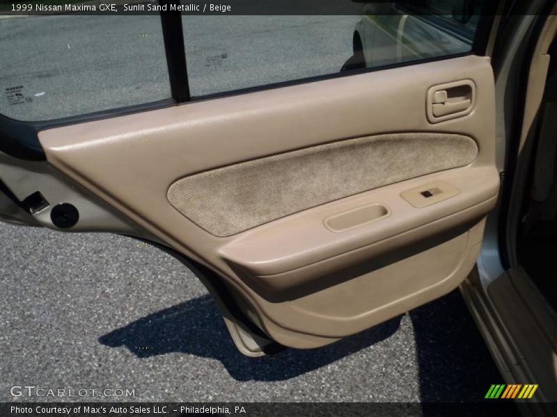 Sunlit Sand Metallic / Beige 1999 Nissan Maxima GXE
