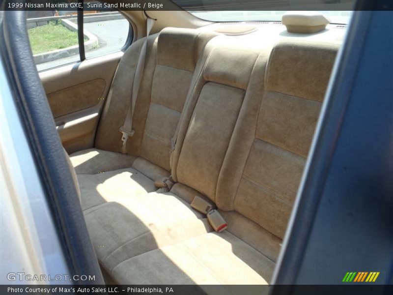 Sunlit Sand Metallic / Beige 1999 Nissan Maxima GXE