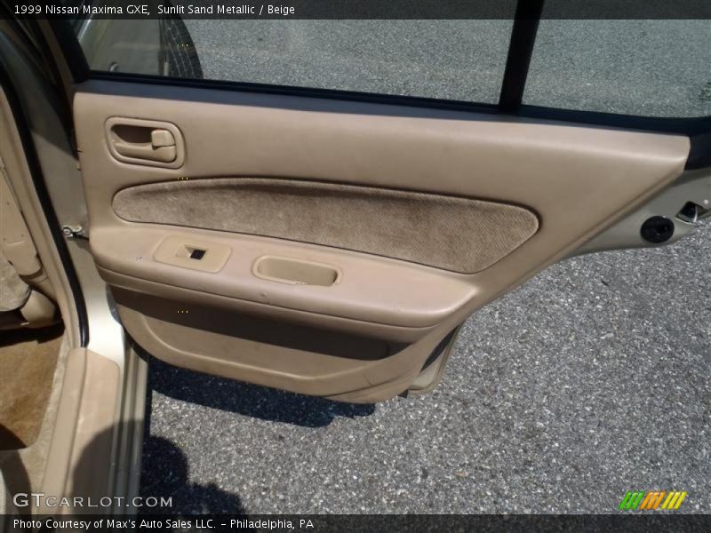 Sunlit Sand Metallic / Beige 1999 Nissan Maxima GXE