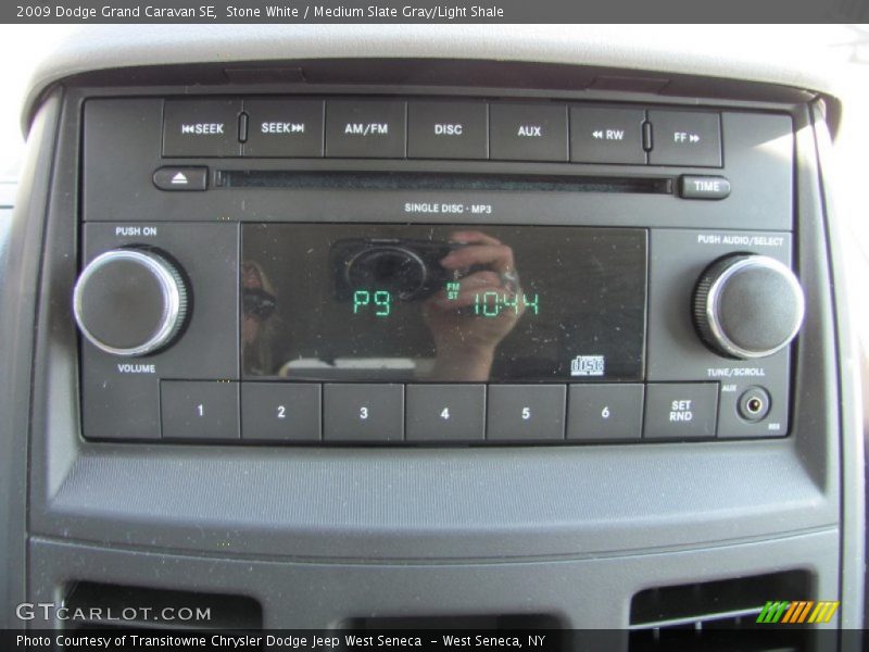 Stone White / Medium Slate Gray/Light Shale 2009 Dodge Grand Caravan SE