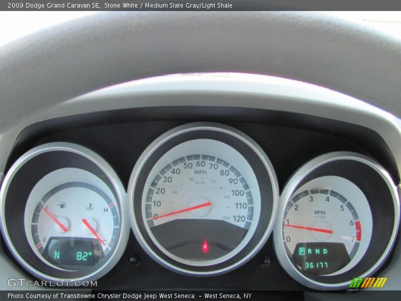 Stone White / Medium Slate Gray/Light Shale 2009 Dodge Grand Caravan SE
