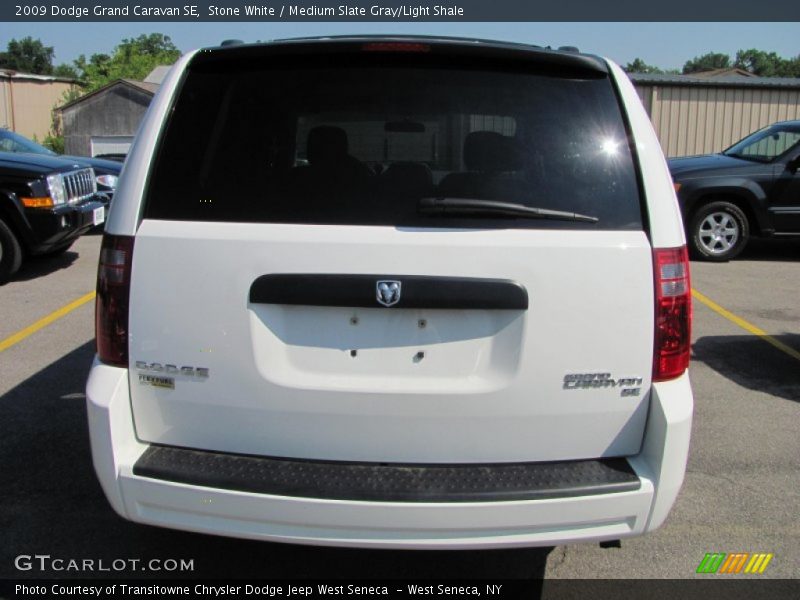 Stone White / Medium Slate Gray/Light Shale 2009 Dodge Grand Caravan SE