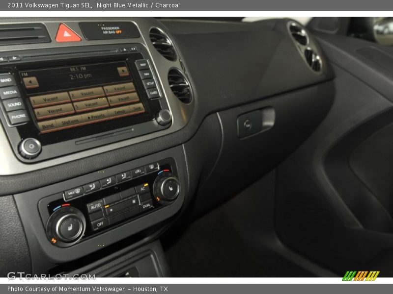 Night Blue Metallic / Charcoal 2011 Volkswagen Tiguan SEL