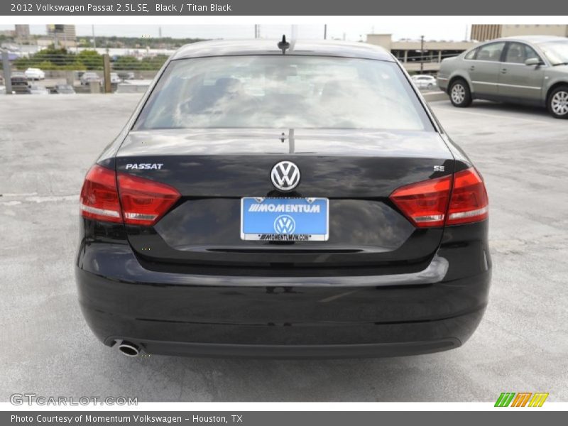 Black / Titan Black 2012 Volkswagen Passat 2.5L SE