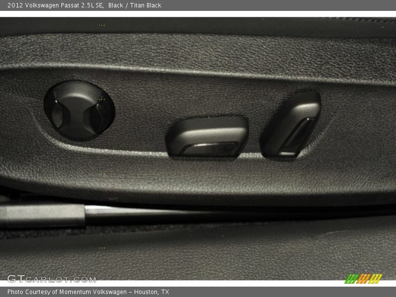 Black / Titan Black 2012 Volkswagen Passat 2.5L SE