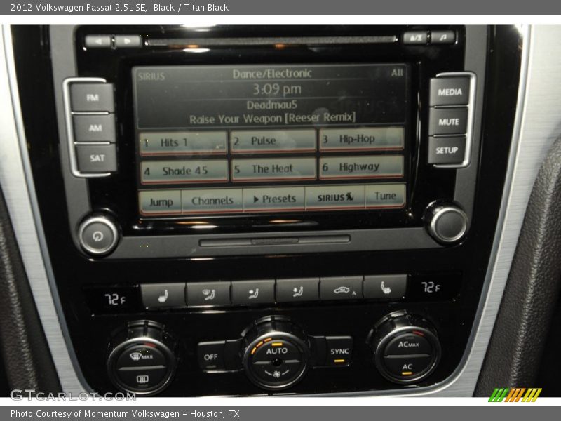 Controls of 2012 Passat 2.5L SE