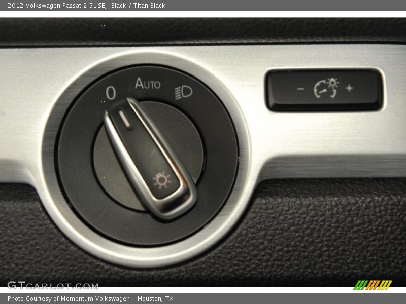 Controls of 2012 Passat 2.5L SE