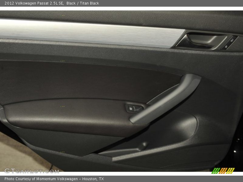 Black / Titan Black 2012 Volkswagen Passat 2.5L SE