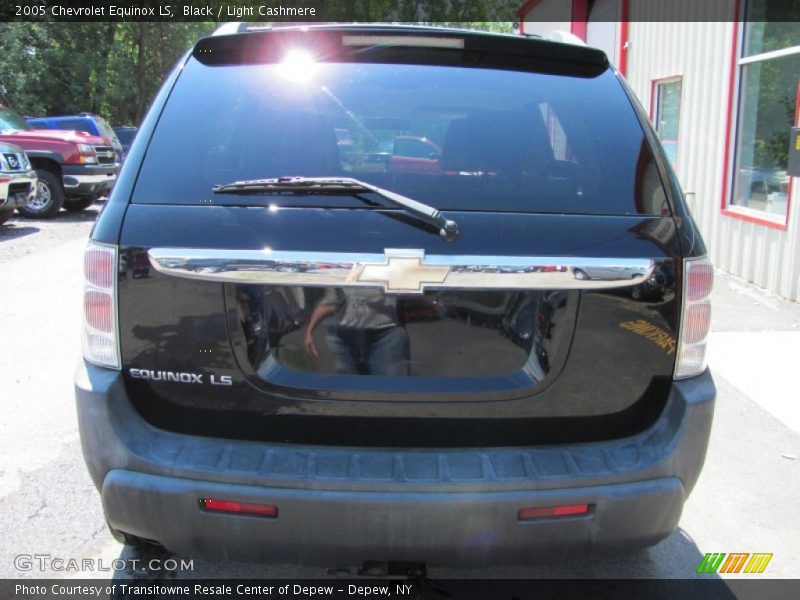 Black / Light Cashmere 2005 Chevrolet Equinox LS
