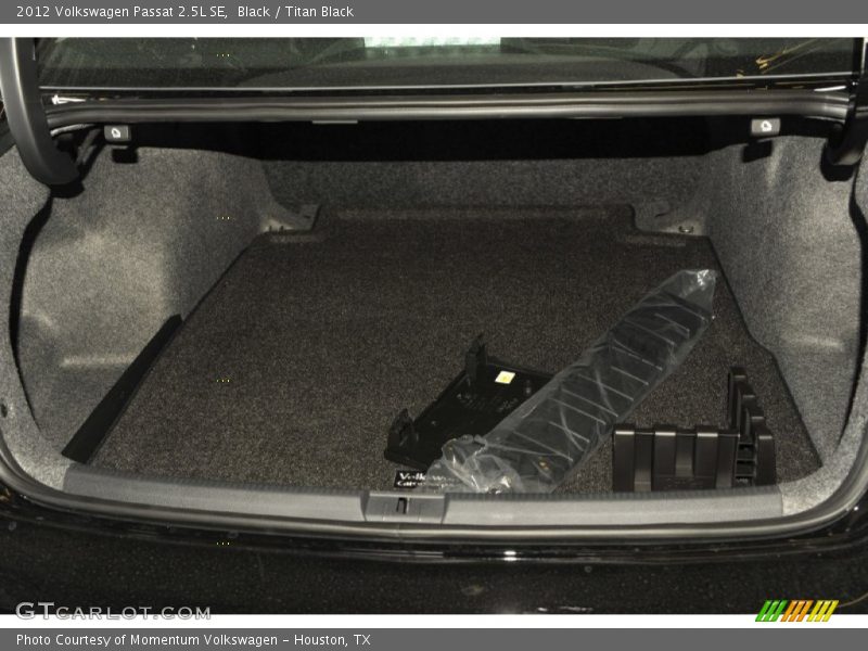 Black / Titan Black 2012 Volkswagen Passat 2.5L SE