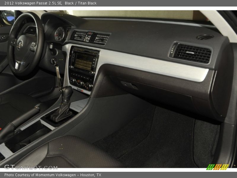 Black / Titan Black 2012 Volkswagen Passat 2.5L SE