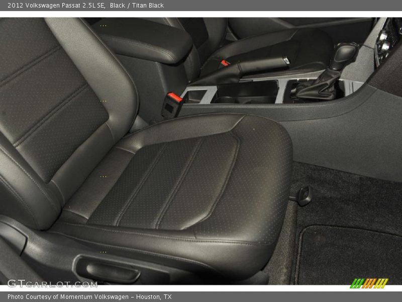  2012 Passat 2.5L SE Titan Black Interior