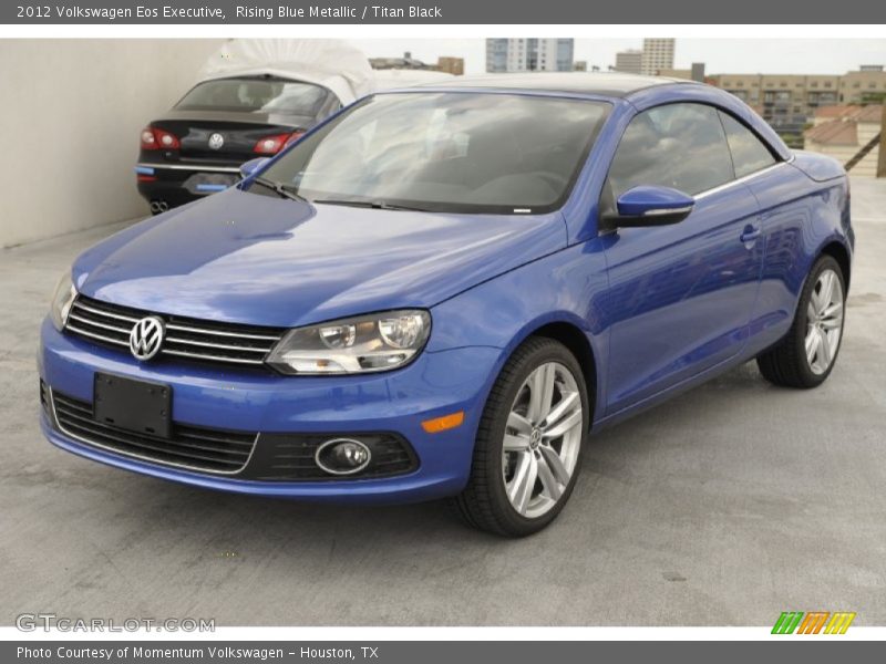 Front 3/4 View of 2012 Eos Executive