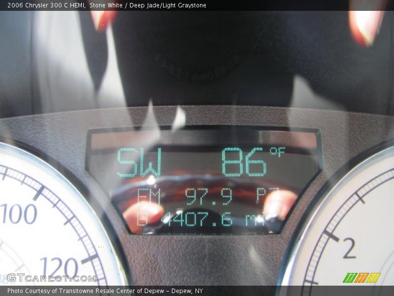 Stone White / Deep Jade/Light Graystone 2006 Chrysler 300 C HEMI