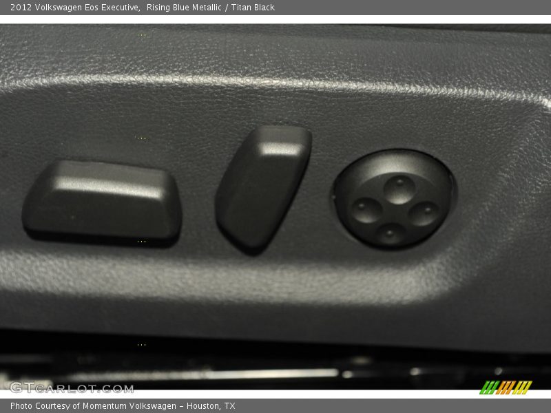Rising Blue Metallic / Titan Black 2012 Volkswagen Eos Executive