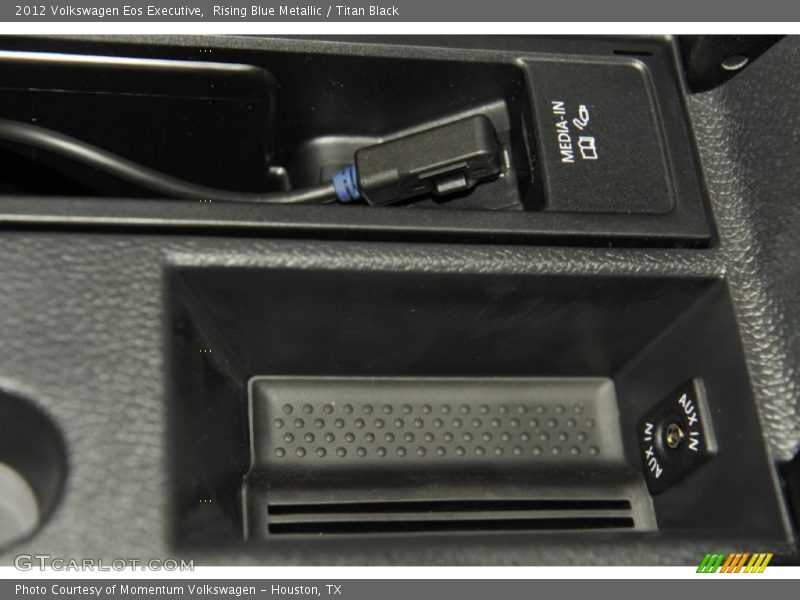 Rising Blue Metallic / Titan Black 2012 Volkswagen Eos Executive