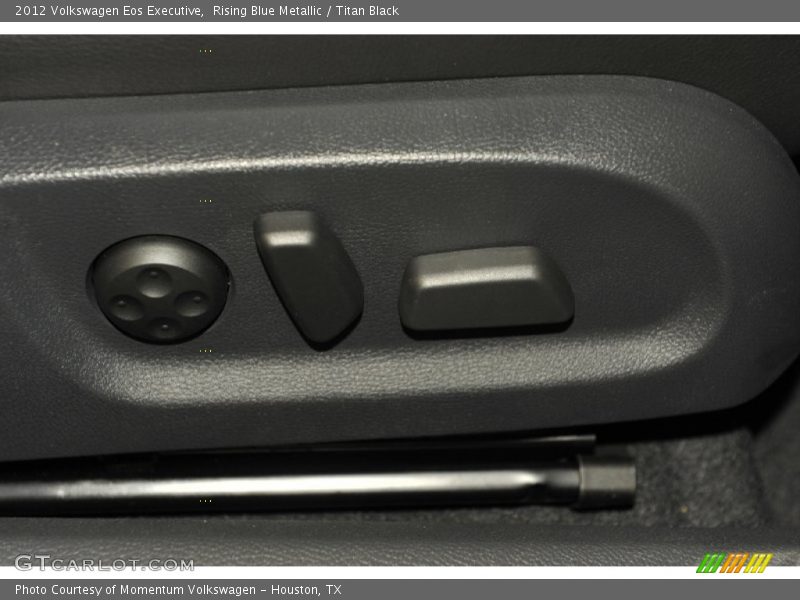 Rising Blue Metallic / Titan Black 2012 Volkswagen Eos Executive