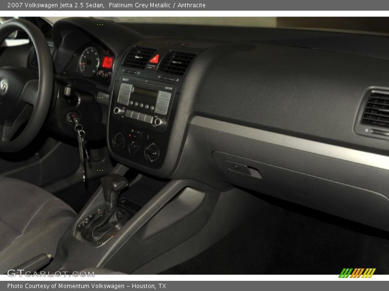 Platinum Grey Metallic / Anthracite 2007 Volkswagen Jetta 2.5 Sedan