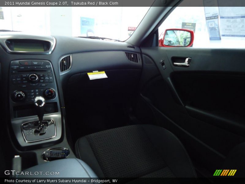 Tsukuba Red / Black Cloth 2011 Hyundai Genesis Coupe 2.0T